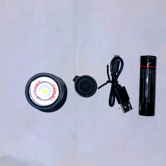 RECHARGEABLE - Coast XP9R 1000 Lumen USB-C  DUAL POWER LED Flashlight - Picture 12 of 13